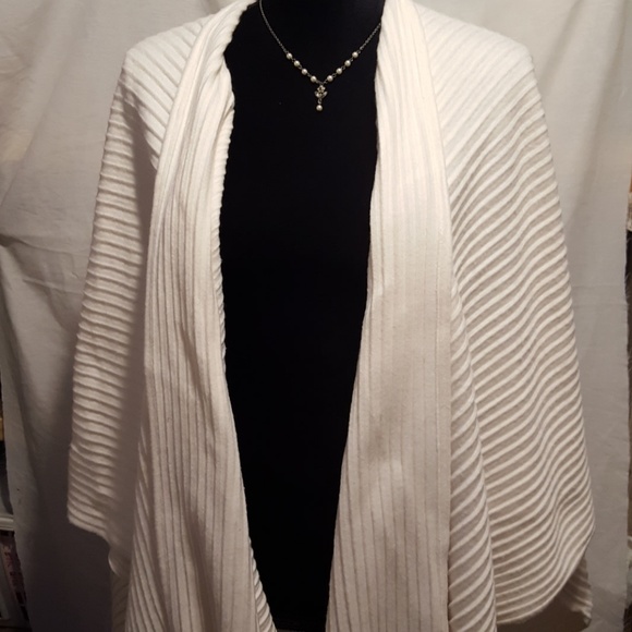 Coldwater Creek Jackets & Blazers - large Coldwater Creek cream color shaw